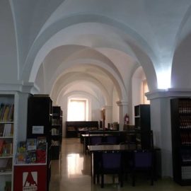 Conoce la biblioteca pública municipal de Abanilla