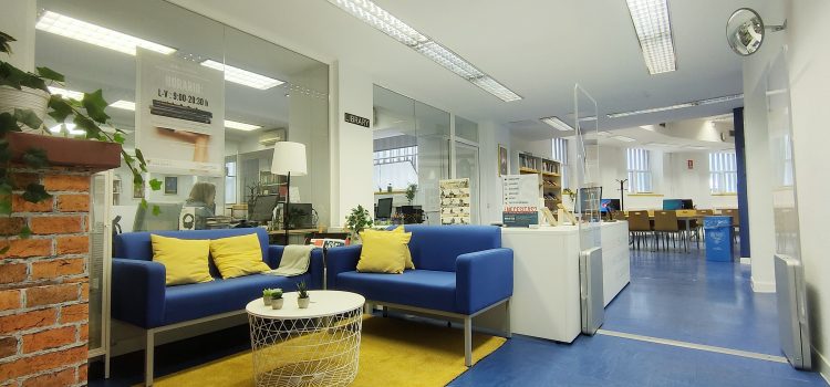 Biblioteca de la Facultad de Enfermería, Fisioterapia y Podología de la Universidad Complutense de Madrid